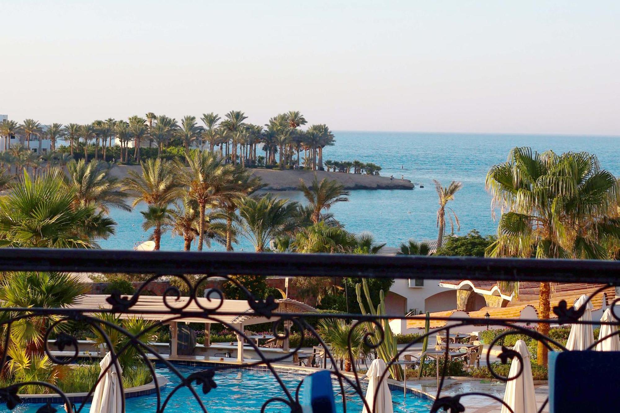Royal Brayka Beach Resort 아부 다밥 외부 사진